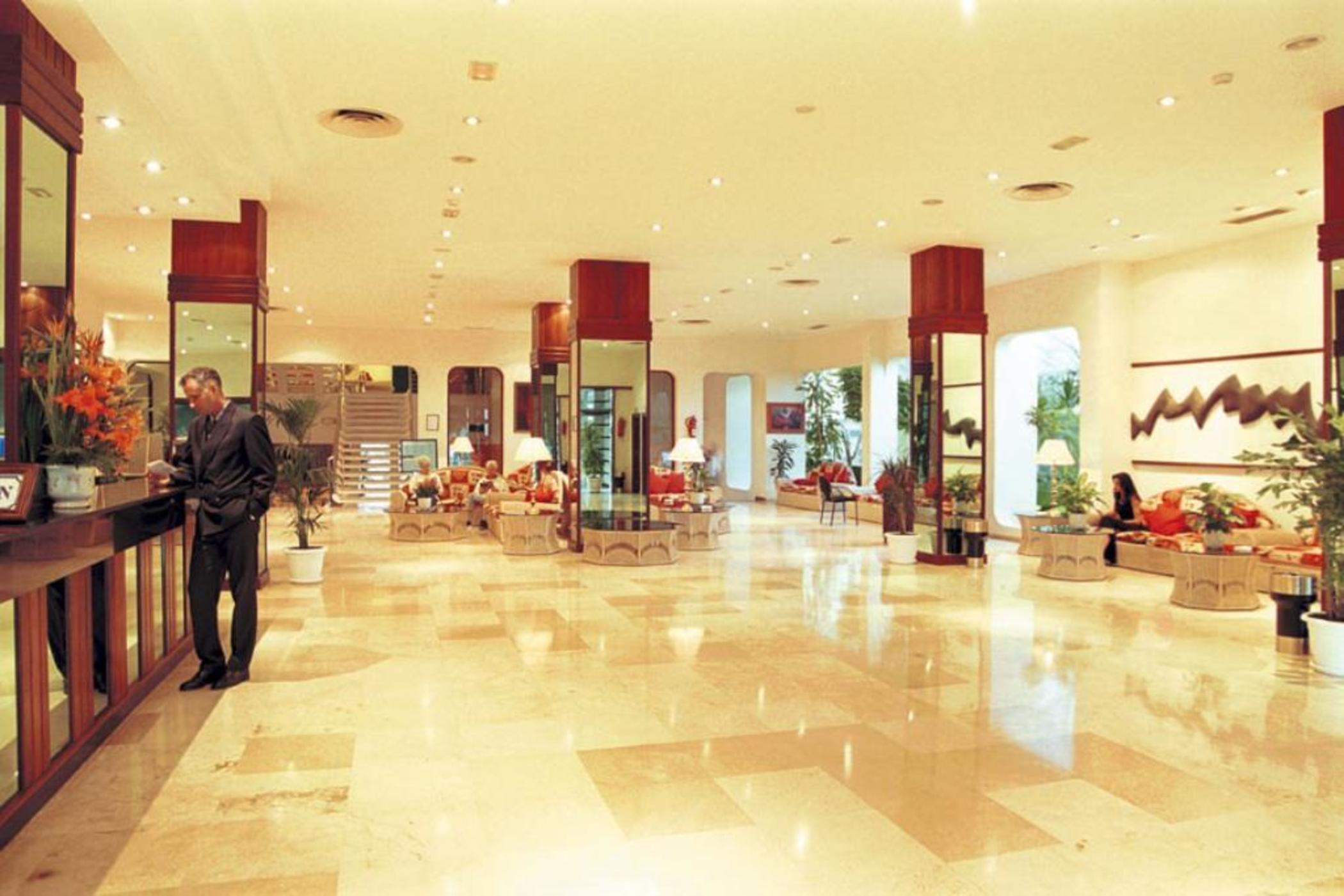 Vik Hotel San Antonio Puerto del Carmen  Interior photo